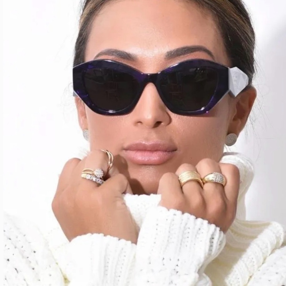 NEW Prada Sunglasses PR 07YS